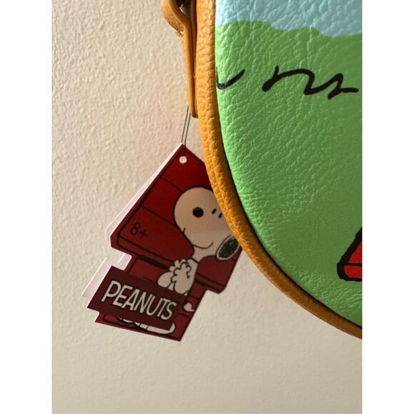 NWT Loungefly Snoopy Peanuts Purse - Picture 3 of 15